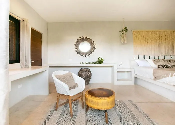 Townhouse By Amansala 2*